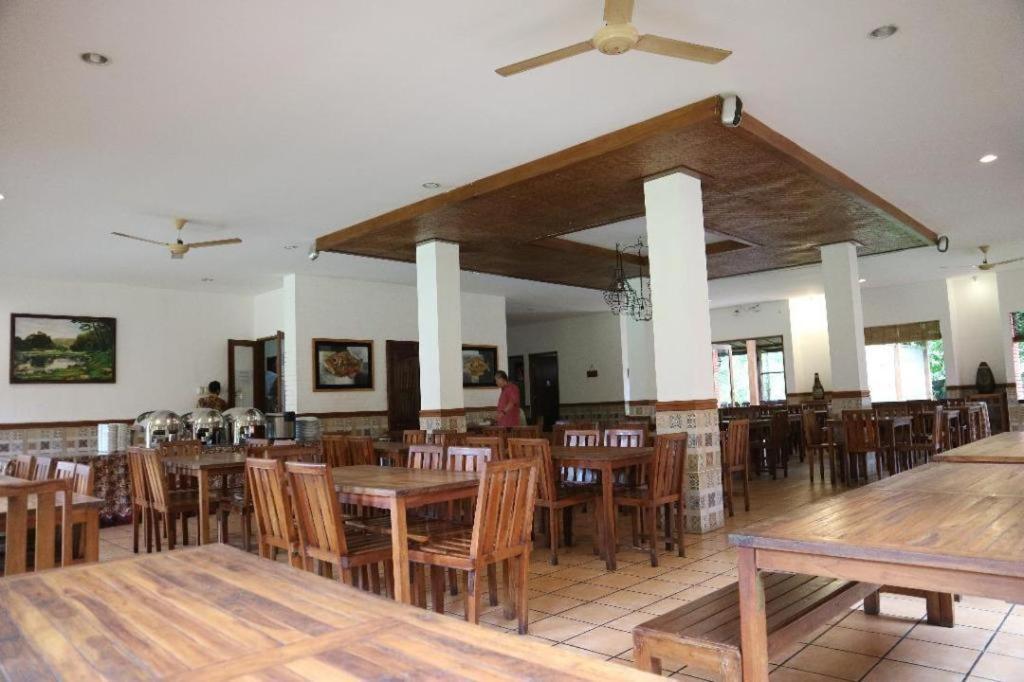 Villa Bukit Pinus Bogor Extérieur photo